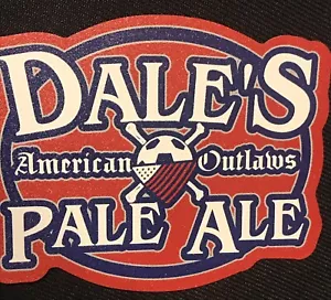 Calamita DALE'S PALE ALE American Outlaws ~ 4” X 3,5” spedizione gratuita Colorado NUOVO - Foto 1 di 7