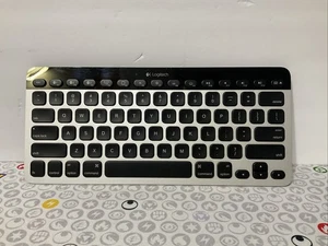 Logitech Easy Switch K811 Illuminated Bluetooth Wireless Keyboard - Tested! - Picture 1 of 3