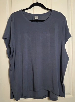 Athleta Women's 'With Ease' Tee Size XL Periwinkle Blue Short Sleeve Crew Neck - Image 1 of 4