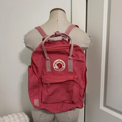 FJALLRAVEN Kanken Mini Backpack Peach Pink School Bag Everyday Travel - Immagine 1 di 4