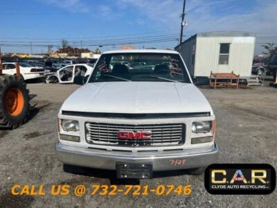 Radiador con aire acondicionado para camioneta Chevrolet 2500 96-00 98568 Foto 1 de 4