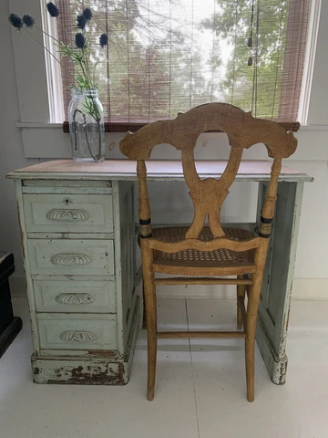 BEAUTIFUL Circa 1910 Oak Childs DESK and CHAIR ~LOCAL PICK UP ONLY Cover