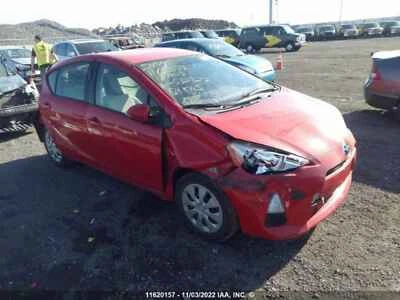 Used Speedometer Gauge fits: 2013 Toyota Prius cluster Prius C VIN B3 7th and 8t Foto 1 de 4