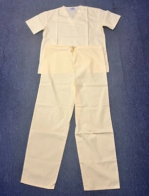 Conjunto Exfoliante Dorado Unisex Adar Talla Mediana Cuello en V Camisa Pantalones con Cordón Foto 1 de 4