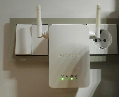 Netgear WN3000RP Universal WiFi Range Extender - Bild 1 von 4