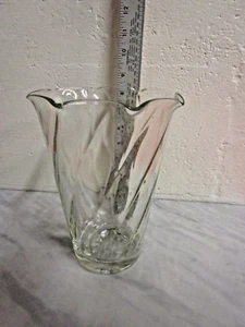 SWIRL PATTERN BENT EDGE CLEAR GLASS VASE 8 3/8" - Picture 1 of 4