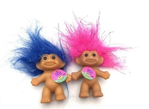 Lote De Colección Russ 2 SPARKLING GOOD LUCK TROLLS con Etiqueta Muñecas Troll Pelo Rosa y Azul - Imagen 1 de 2