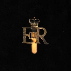 EIIR Norfolk Yeomanry Cap Badge - Picture 1 of 2
