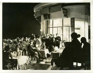 "EINE NACHT IM HOTEL" Originalfoto PARAMOUNT 1931 (Terrassenszene) - Bild 1 von 1