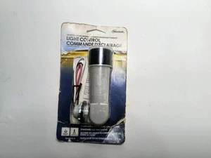Westek Outdoor Swivel Mount Light Control - Picture 1 of 3