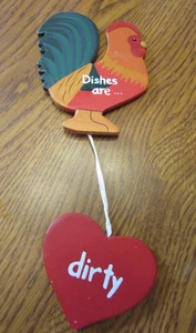 VINTAGE HAND MADE WOODEN ROOSTER CHICKEN DISHWASHER MAGNET - Picture 1 of 2