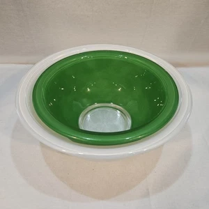Vtg Set of 2 Pyrex Green & White Nesting Mixing Bowls Clear Bottom #322 #323 - Picture 1 of 15