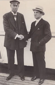 1928 Press Photo Sir Thomas Lipton and Charles Levine on Liner SS Leviathan - Picture 1 of 2