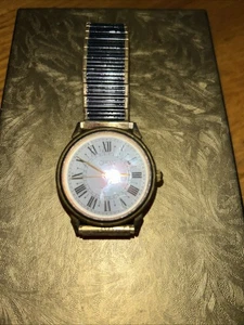 Guess Original Quarz Analog Damenuhr Edelstahl neue Batterie läuft - Bild 1 von 12