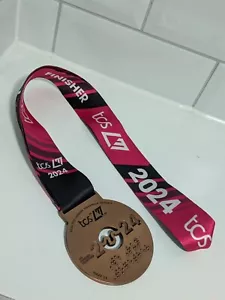 TCS London Marathon 2024 Finishers Running Medal WMM Gold Limited Edition Pouch - Picture 1 of 4