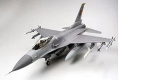 Tamiya 60315 - 1/32 Lockheed Martin F-16Cj Combattimento Falcon - Nuovo - Foto 1 di 1
