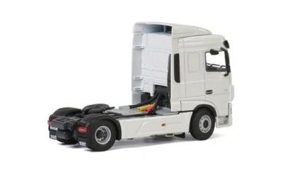 1:50 WSI for DAF XF SPACE CAB MY2017 4X2 Transport Truck Tractor Model 03-2019 - Image 1 of 4