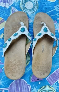 Vionic Women's White With Teal Jeweled Accents Size 10 Sandals - Picture 1 of 3