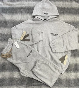 Fear of God Essentials Light Heather Grey Piece Set FW23 - Bild 1 von 8