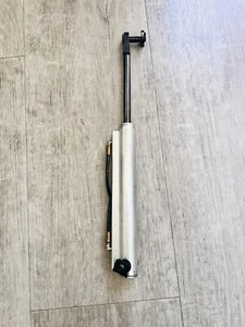 2005 2008 CHRYSLER CROSSFIRE ZH ROADSTER RIGHT MAIN LIFT CYLINDER - Picture 1 of 9