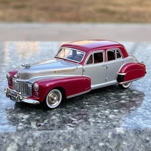 GFCC 1/43 Cadillac Fleetwood Serise 60 Special 1941 Purple/Silver Diecast Model - Picture 1 of 4