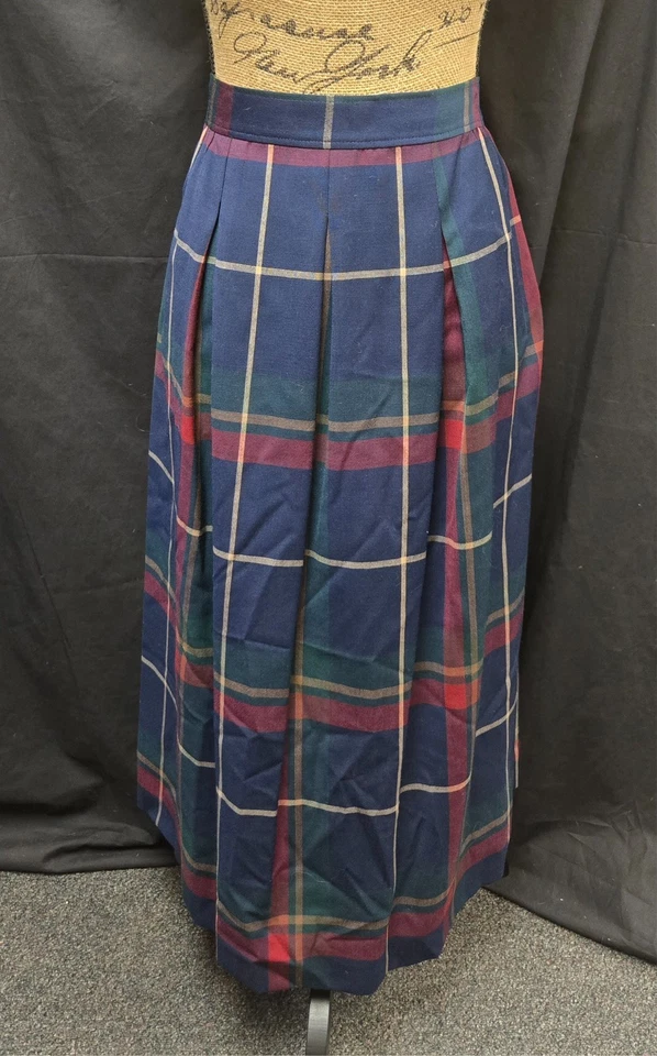 VTG Pendleton Blue Plaid Lightweight Wool Skirt w/ Pockets! Size 14, 32"L - Image 1 of 4