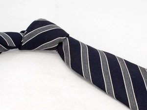 Corbata de lujo para hombre nueva sin etiquetas Canali mezcla de lana seda gris marino rayas Italia - Imagen 1 de 5