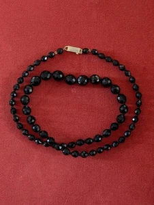 Beautiful Faceted Black Beaded Necklace With Gold Tone Clasp - Picture 1 of 5