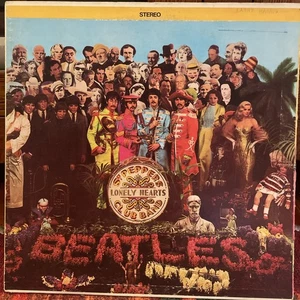 Beatles Sgt.Pepper’s Lonely Hearts Club Band LP Green Capitol Tested w Inserts - Picture 1 of 5