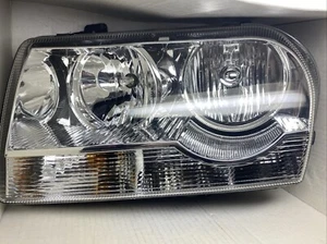 2008-2010 Chrysler 300 Drivers Left Oem Head Light Headlight Lamp (lightly Used) - Picture 1 of 6