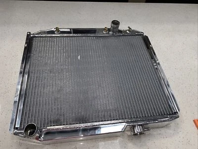 Radiador de aluminio Be Cool #63254, acabado pulido, Ford con transmisión automática Foto 1 de 4