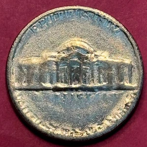 1999-D Late Stage Strike Through Die Cap Error Jefferson Nickel (1236) - Picture 1 of 4