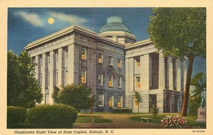 Postkarte State Capitol Gebäude Raleigh N.C. Nachtansicht Leinen unbenutzt  - Bild 1 von 2