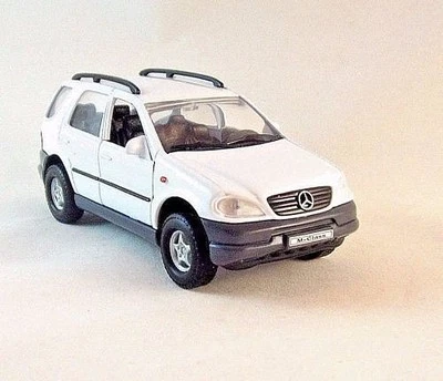  MERCEDES-BENZ M-CLASS WHITE WELLY 1/32 DIECAST CAR MODEL, CAR COLLECTOR'S MODEL - Image 1 of 4