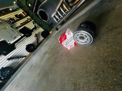 Toyota OEM Engine Oil Filter 90915-YZZF2 / N1 Factory Various Models 1985-2018 - Image 1 of 4