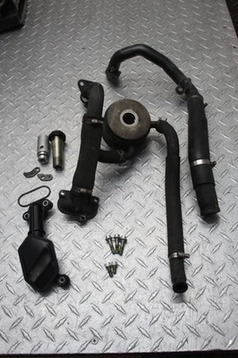2009 YAMAHA FZ1 ENGINE MOTOR OIL COOLER  - Imagem 1 de 4