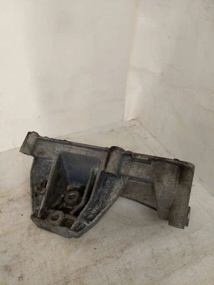 Iveco Daily 5th Gen 2013 Diesel 1kW Bracket Bearing Engine 500376599 VGS2157 - Image 1 of 4