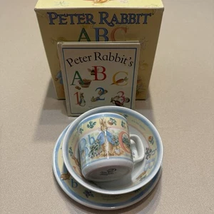 Vintage 1997 Peter Rabbit Wedgwood ABC Buch Becher Schüssel Teller England offene Box - Bild 1 von 15