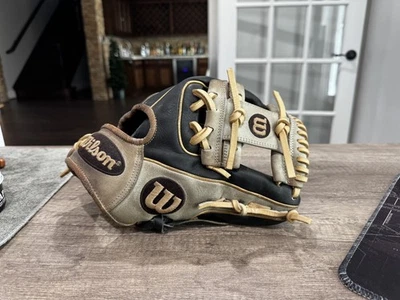 Wilson A2000 RHT 11.5 - Image 1 of 4