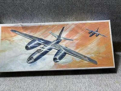 Ilyushin Il-28 VEB Plasticart 1/100 kit modelo plástico SIB Foto 1 de 2
