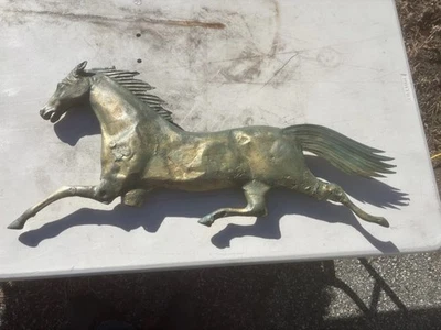 Antigua veleta para caballos  Foto 1 de 4