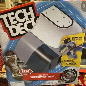 Tech Deck Speedway Hop X Connect Skatepark Creator with Fingerboard Set - Picture 1 of 2
