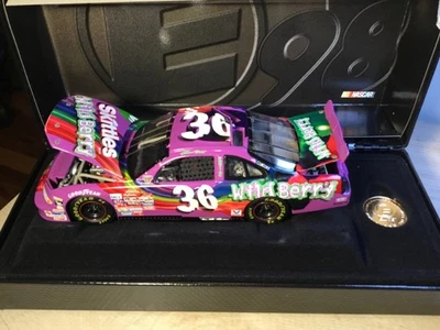 Raro Ernie Irvan #36 Skittles Wild Berry 1998 Elite DieCast NASCAR 1 de 2000 Foto 1 de 4