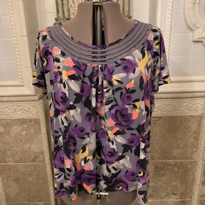 ELLE.  Sz 3X.  Entredeux Detail at Neck.  Flounce Short Sleeve.  Pullover. B84. - Image 1 of 4