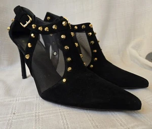 Stuart Weitzman Saunter Black Pointed Stiletto Size 8.5M Suede Gold Studded EUC - Picture 1 of 10