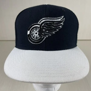 Zephyr 32/5 Chopped Fitted Size 7 1/4 Hat Cap Detroit Redwings NHL Black White - Picture 1 of 12