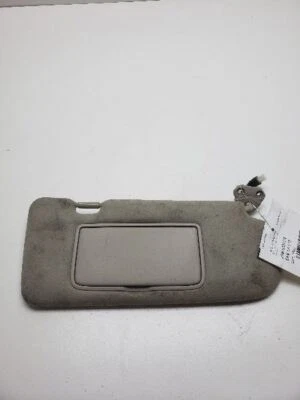 Mazda 2014 parasol derecho para 3 pasajeros con iluminación GJS169270C75   Foto 1 de 4