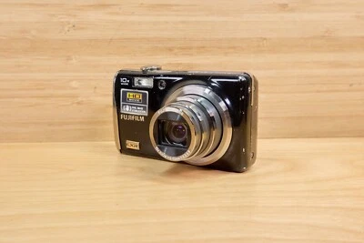 Fujifilm FinePix F80EXR 12 MP Digital Camera, with 10x Optical Zoom - Image 1 of 4