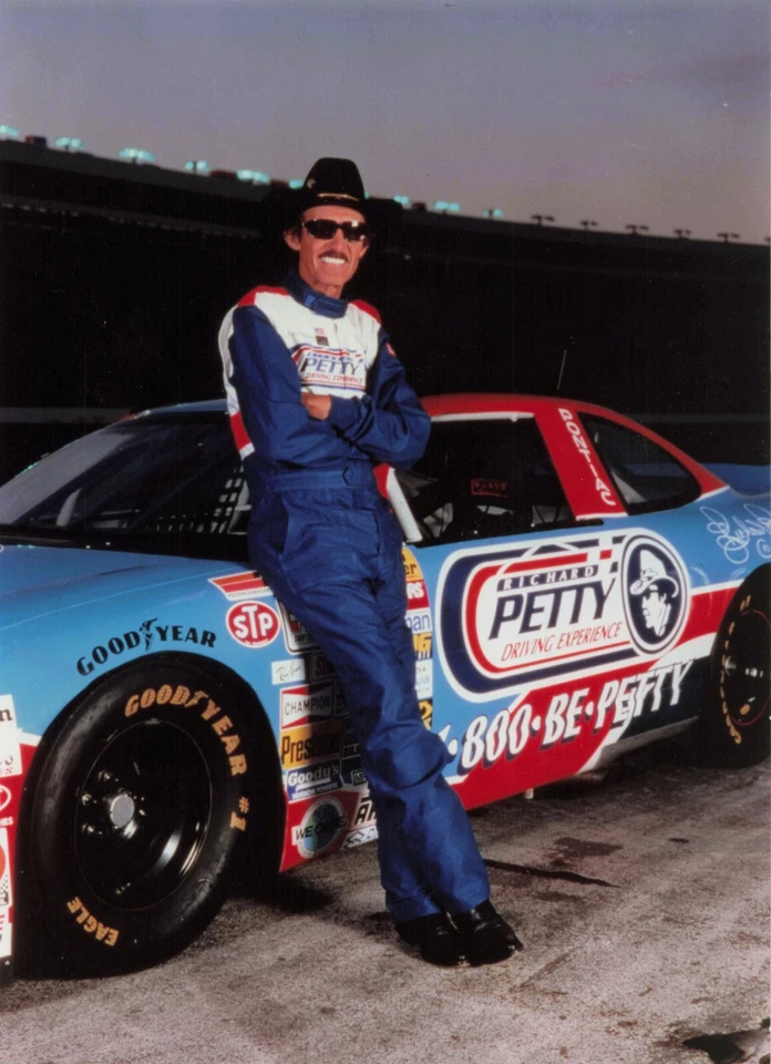 Foto de Richard Petty 5x7 NASCAR 1995 Foto 1 de 1