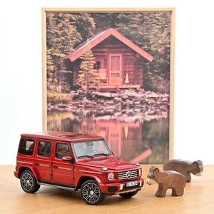 Norev 183037 Mercedes-Benz G-Class 2024 Hyacinth Red 1:18 NEU/OVP - Bild 1 von 1